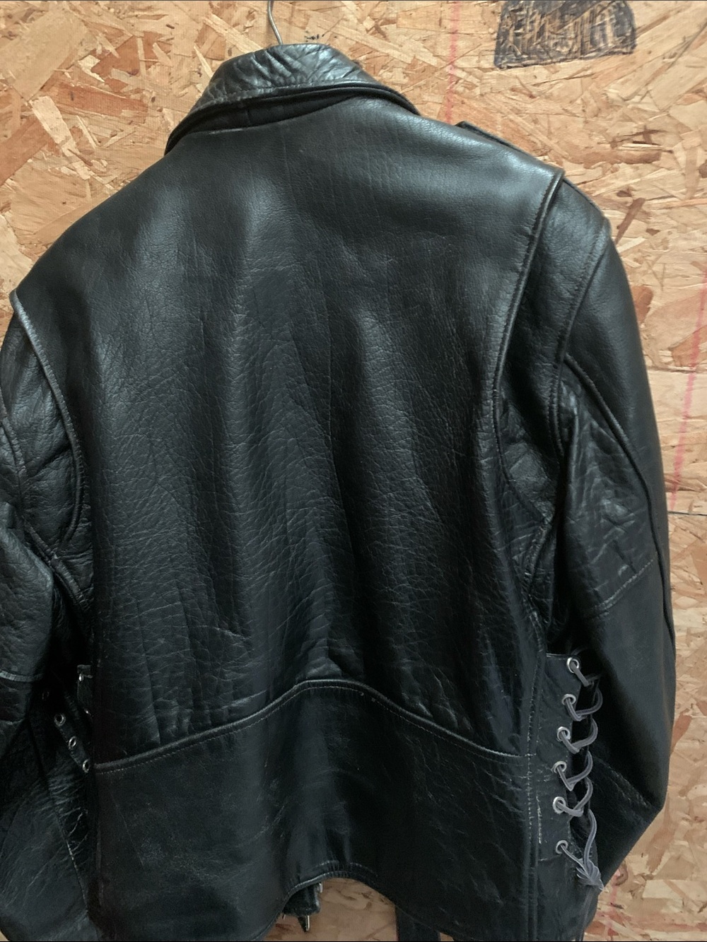 Leather jacket - Picture 4 of 4